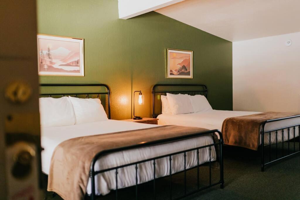 The Long Barn Lodge Экстерьер фото